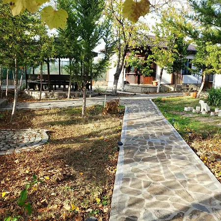 стаи за гости Holiday Garden בית הארחה