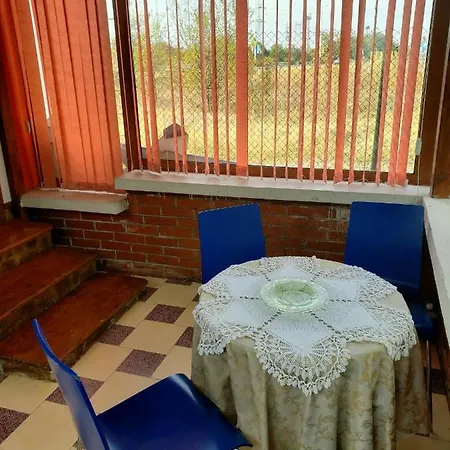 стаи за гости Holiday Garden בית הארחה *